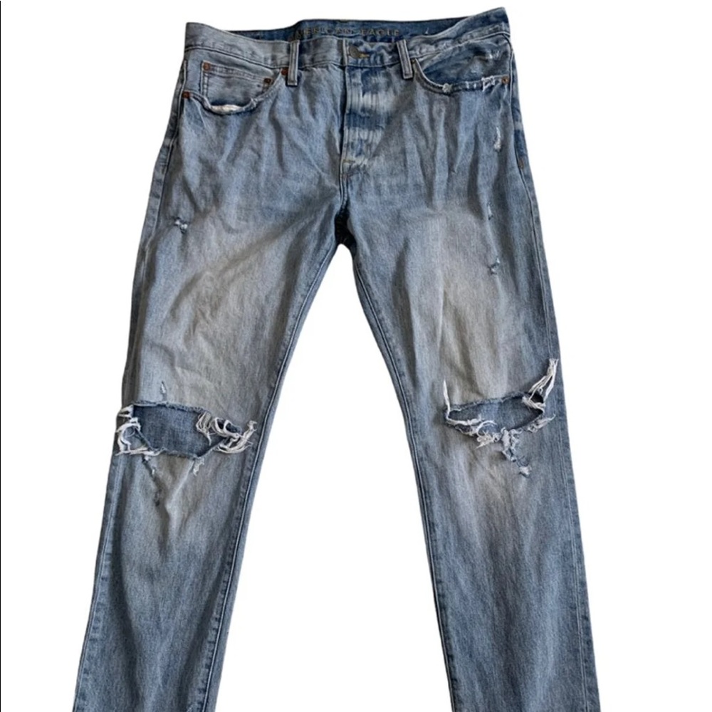 American Eagle men's 34X32 distressed jeans